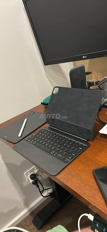 iPad Pro 11 M4 Black Magic Keyboard Pencil pro