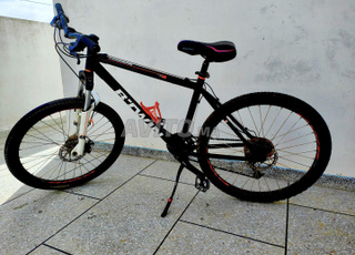 Vélo B-twin Rock 520