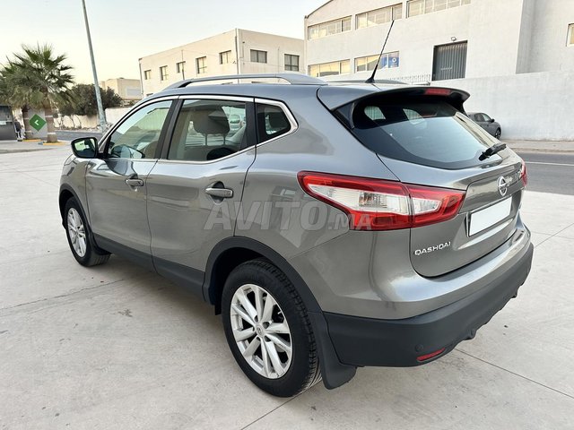 نيسان قاشقاي