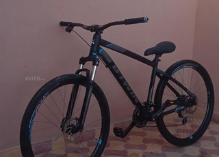 b'Twin Rockrider 520 bike life