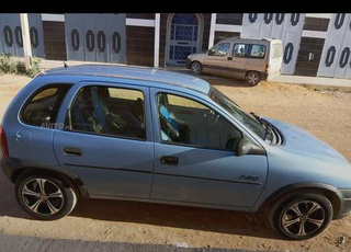 Opel Corsa essence manuelle 1994 à Nador