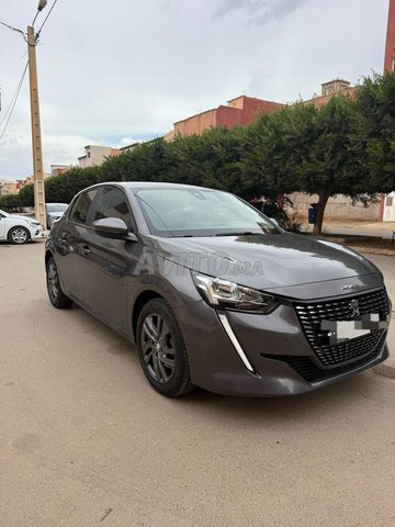 Peugeot-208