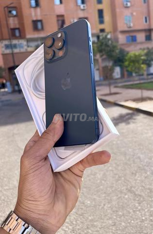 Iphone 15pro max 256GB état batterie 84