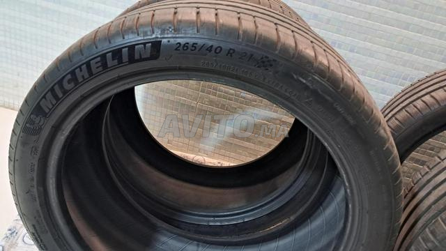 Pneus d'occasion R 21 265/40 et 295/40 R35
