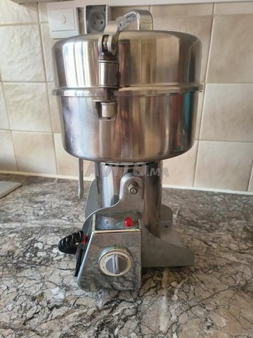 مطحنة توابل Monbroy