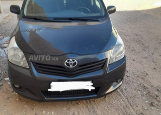 Toyota Verso Diesel Manuelle 2012 à Laâyoune