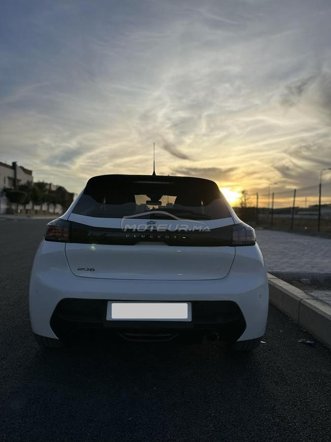 peugeot 208 automatique 2023