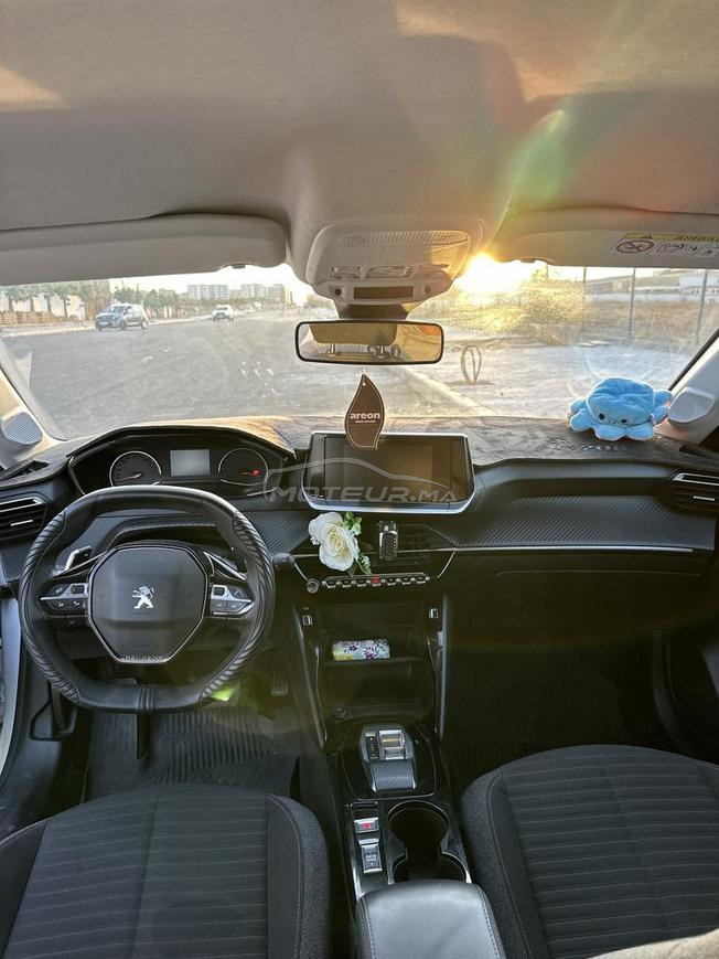 peugeot 208 automatique 2023