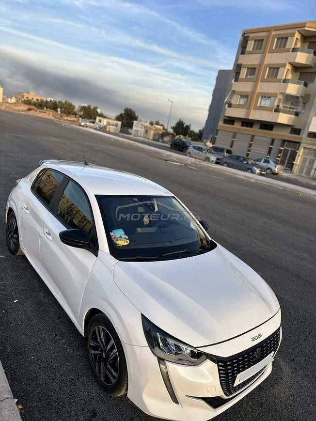peugeot 208 automatique 2023