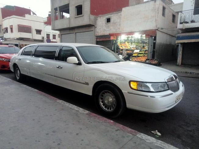 limousine Lincoln tonw car 
