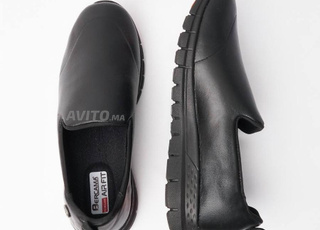 Chaussure de femme en cuir médical