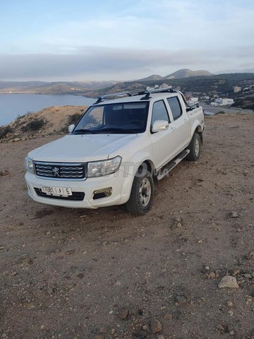 بيك أب بيجو في حالة جيدة جدا