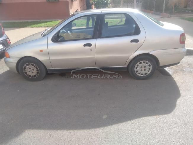 voiture  siena2003