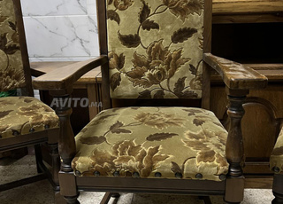 Chaises rustiques en bois massif – velours ancien