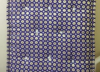 سرير مع فراش بحالة جيدة جدا