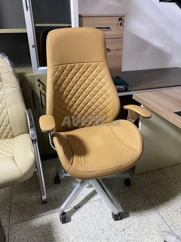 Table de réunion \bureau\chaise\comptoir\vestiaire - 2