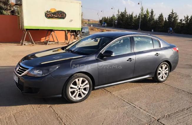 RENAULT LATITUDE للبيع في حالة جيدة