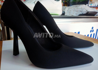 Chaussures noires à talons hauts