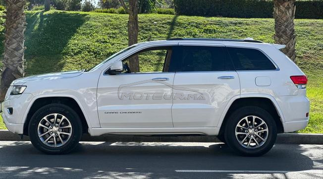jeep grand cherokee over land 
