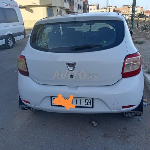 داسيا سانديرو 2015