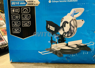 Scie à onglet table