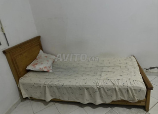 Cadre de lit avec matelas