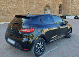 Clio 4 toutes options ba9a jdida