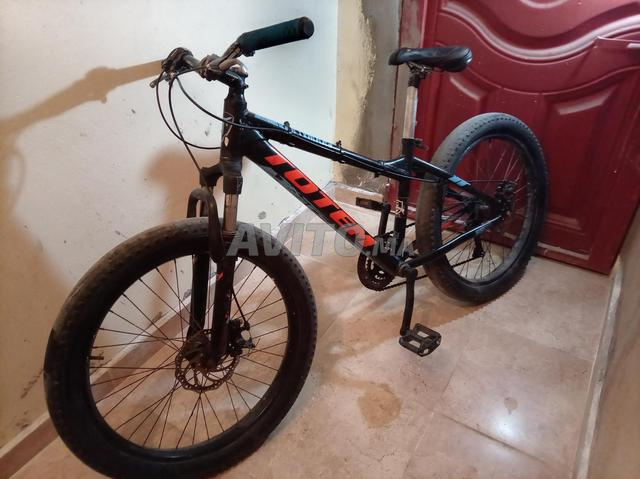 دراجة هوائية في حالة جيدة والعمال سعر جيد من يريدها يتواصل