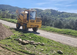 خلاطة خرسانة ذاتية التحميل