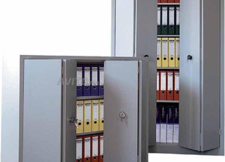 Armoire de bureau métallique à portes battantes