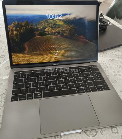 MacBook Pro 13 بوصة - 8 جيجابايت رام / 256 جيجابايت SSD - حالة ممتازة