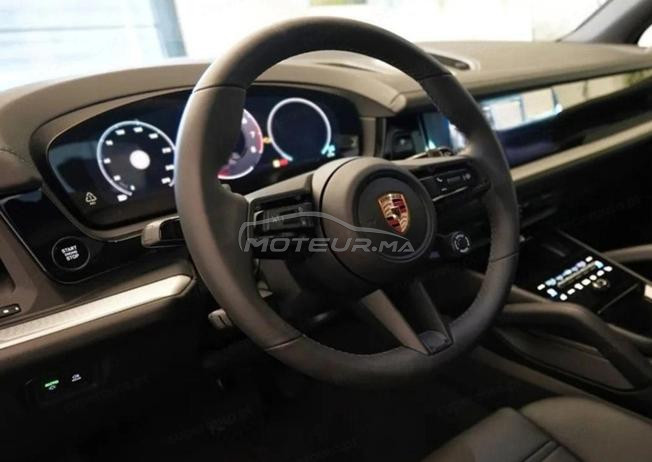 Porsche Cayenne Hybride Automatique 2025 à Rabat