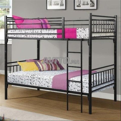 سرير معدني قوي 🛏️ – مثالي للمهاجع