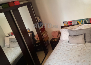 Armoire plus base et tête de lit