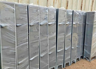 Vestiaire métallique robuste CASES