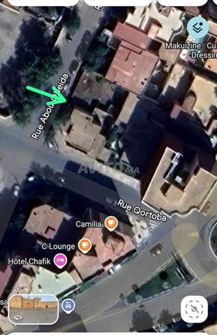 Terrain commercial R6 de 395 m² avec deux façades - 2