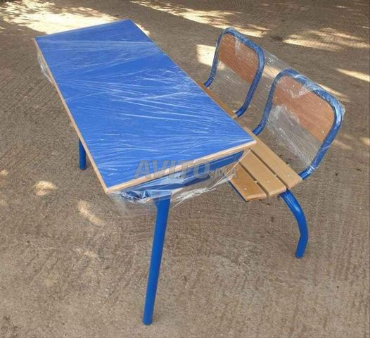 Bureaux scolaires confortables et pratiques