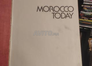 Plusieurs histoires et livres à vendre