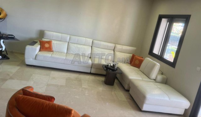 صالون جلد طبيعي جميل جدا (جلد بقري)