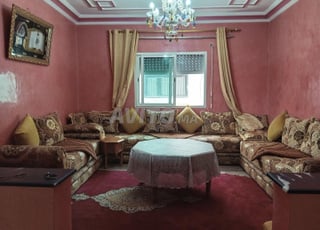 شقة مشمسة بشكل جيد