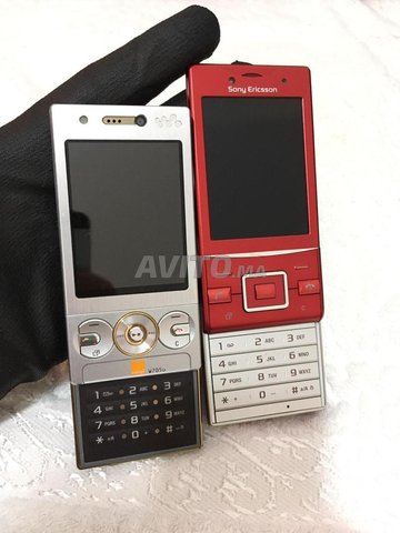 Sony Ericsson W705 et J20i