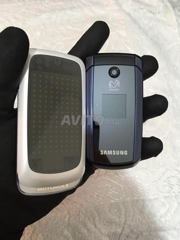 Samsung SGH-J400 و moto gleam