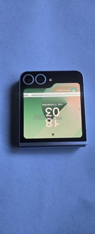 Samsung Z Flip 6 256 gG 12 fram