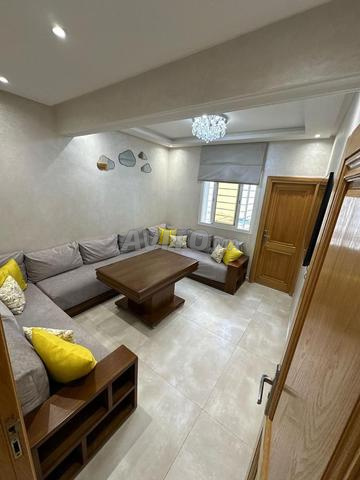 شقة متجاورة 3 غرف صغيرة مساحتها 150 متر مربع للبيع في السلطان.