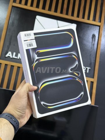 آيباد برو M4 | 256 جيجابايت | 11 13 بوصة | واي فاي