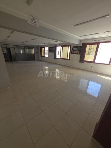 مكتب للإيجار أو البيع وسط فاس