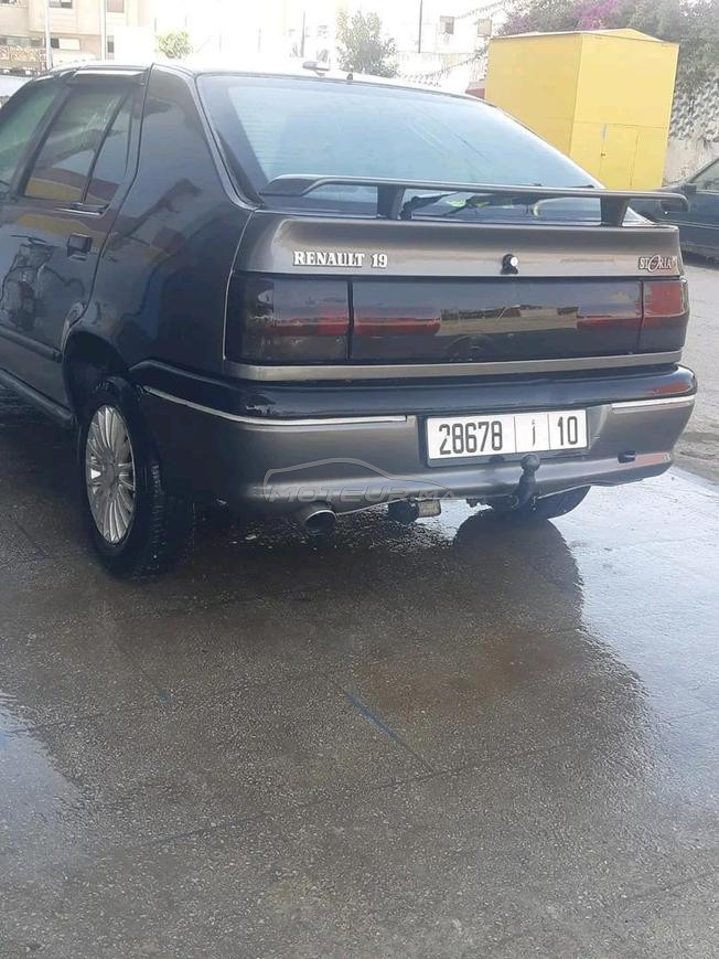 Renault 19  بحالة ممتازة،موتور زوين  وثمن مناسب