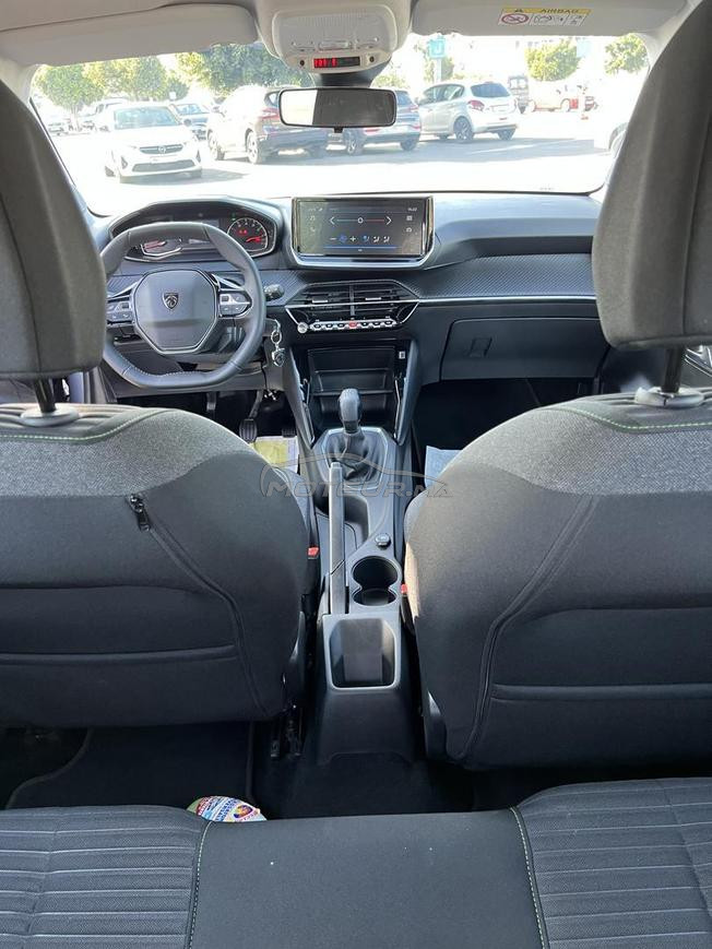 peugeot 208 modele 2024/12