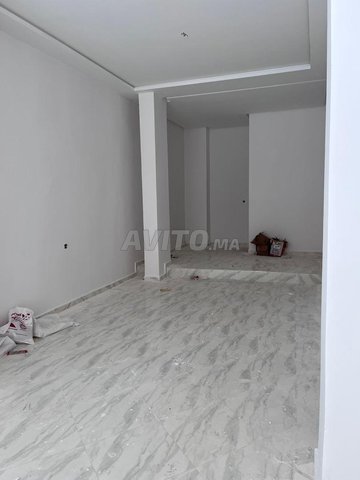 محل تجاري للإيجار في شارع مولاي رشيد