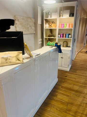 منضدة هاوسمانية رائعة